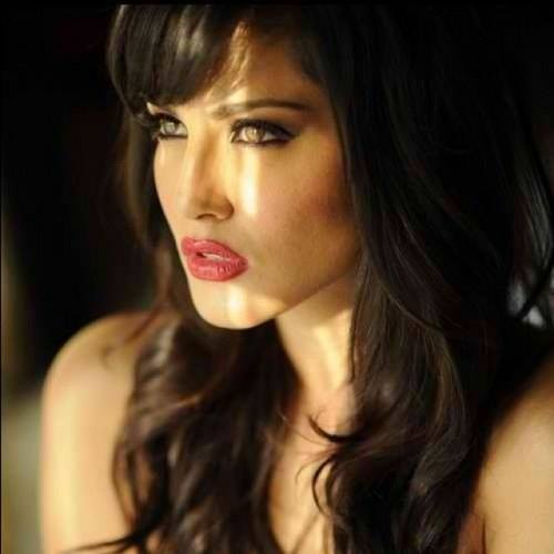 Sunny Leone: You hate her or like her but can't ignore her! - News Nation  English