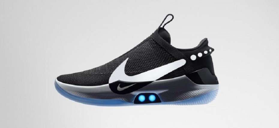 Nike's new self-lacing basketball shoes 